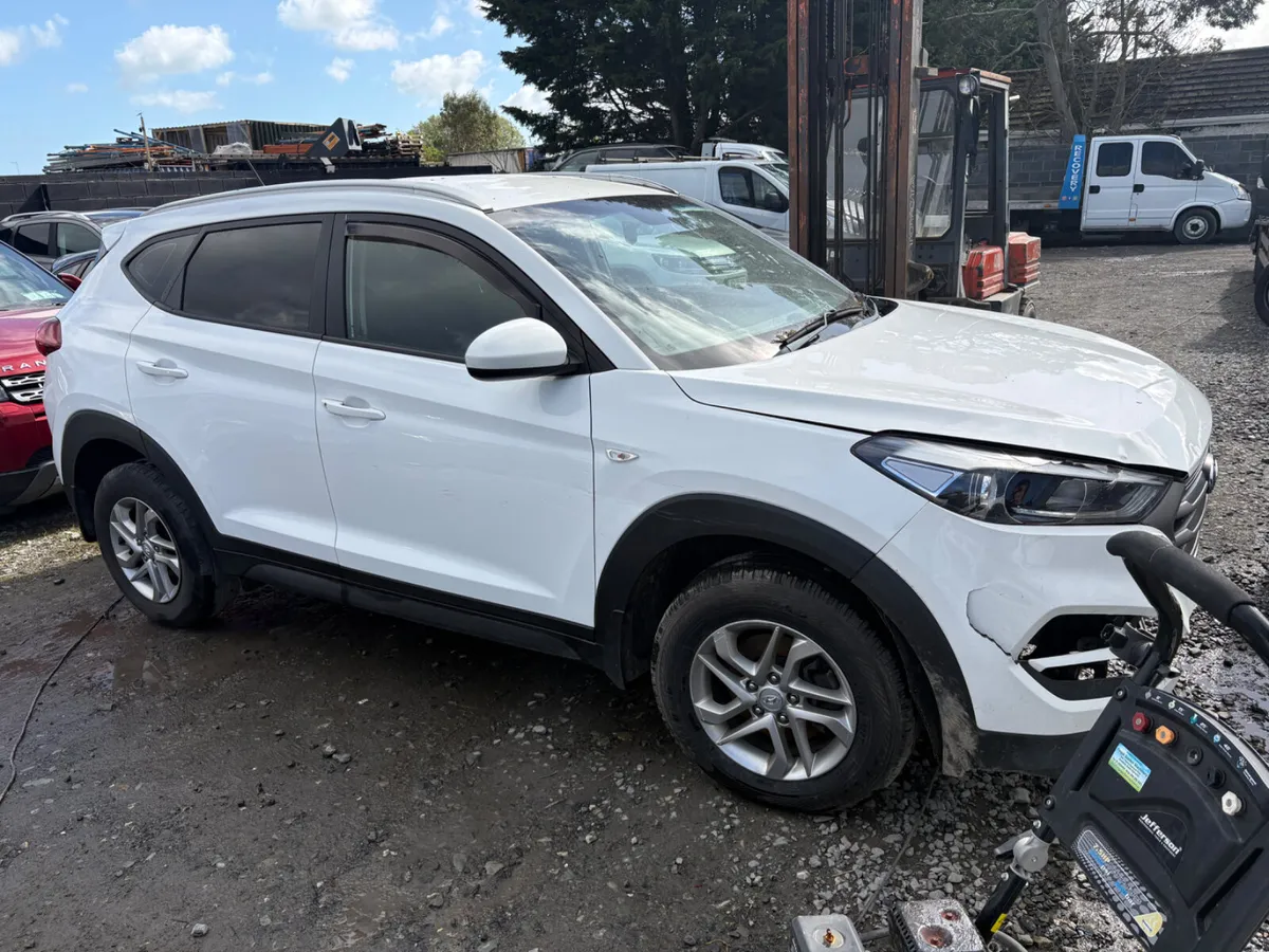 2017 Hyundai Tucson 1.7 Diesel - Image 4