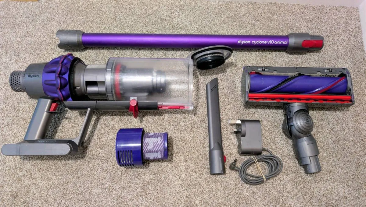 dyson v10 vacuum cleaner - Image 2