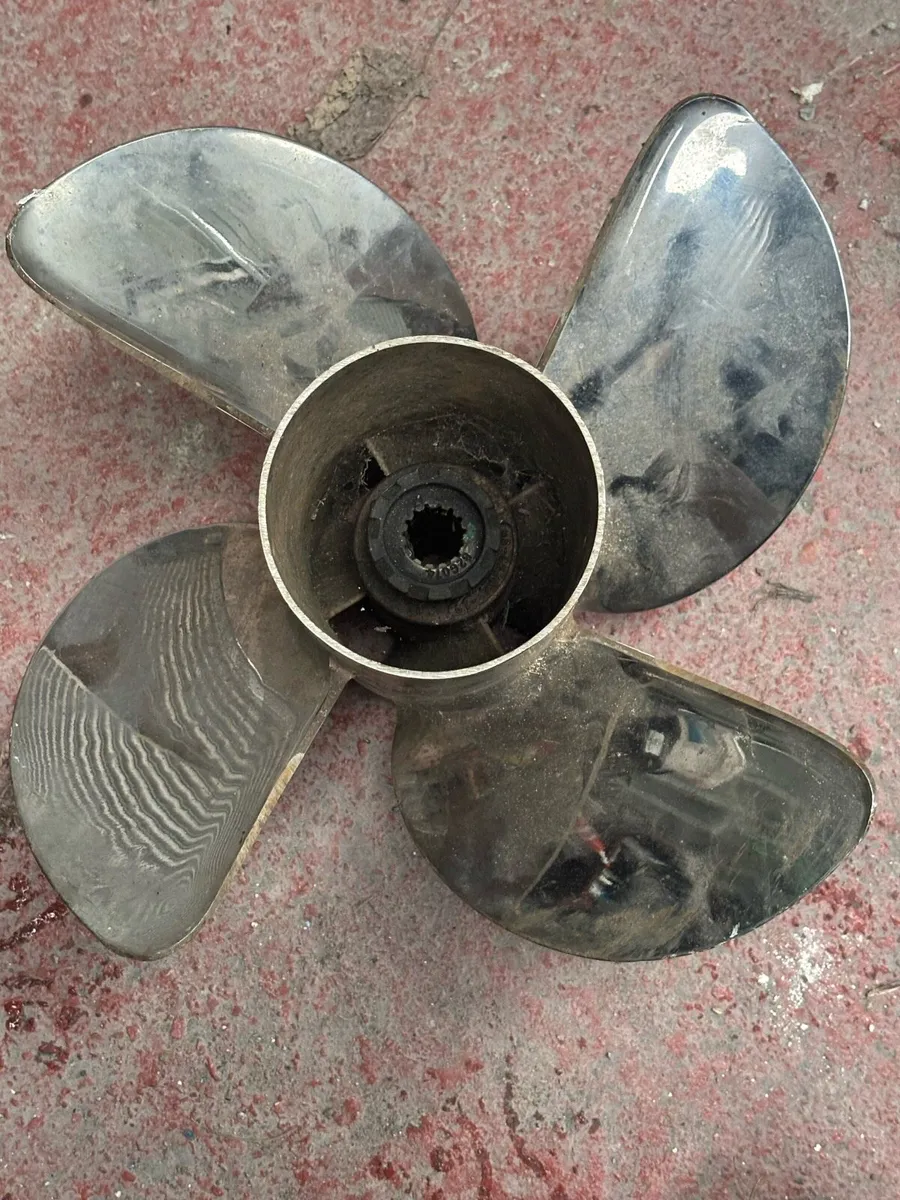 Stainless steel 4 blade propeller. - Image 1