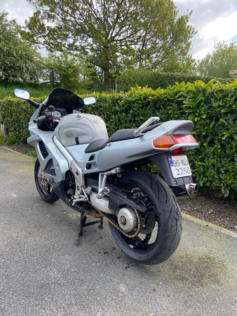 Honda vfr 750 - Image 3