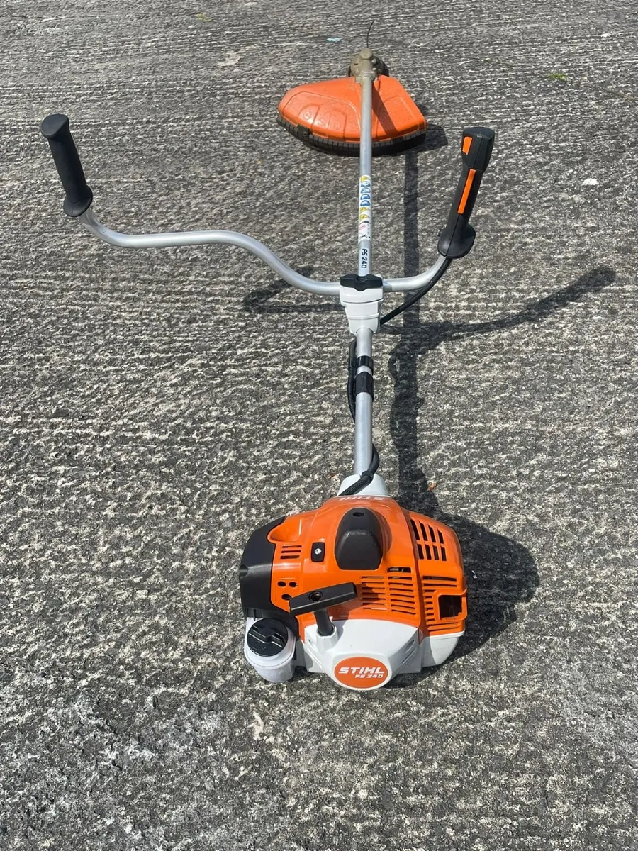 STIHL FS 240 strimmer - Image 3
