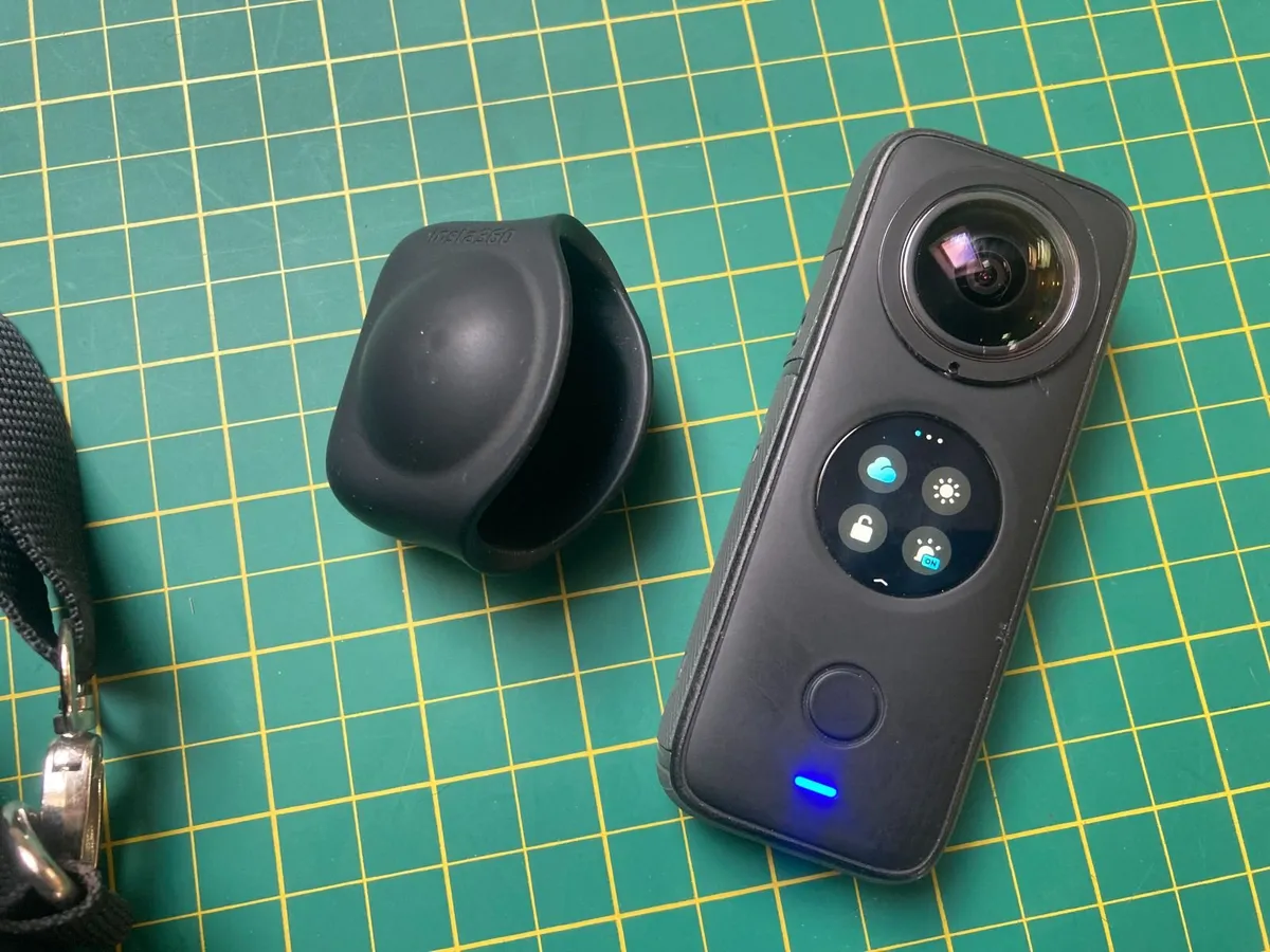 INSTA 360 5.7k VIEW ONE X2 CAMERA - Image 2