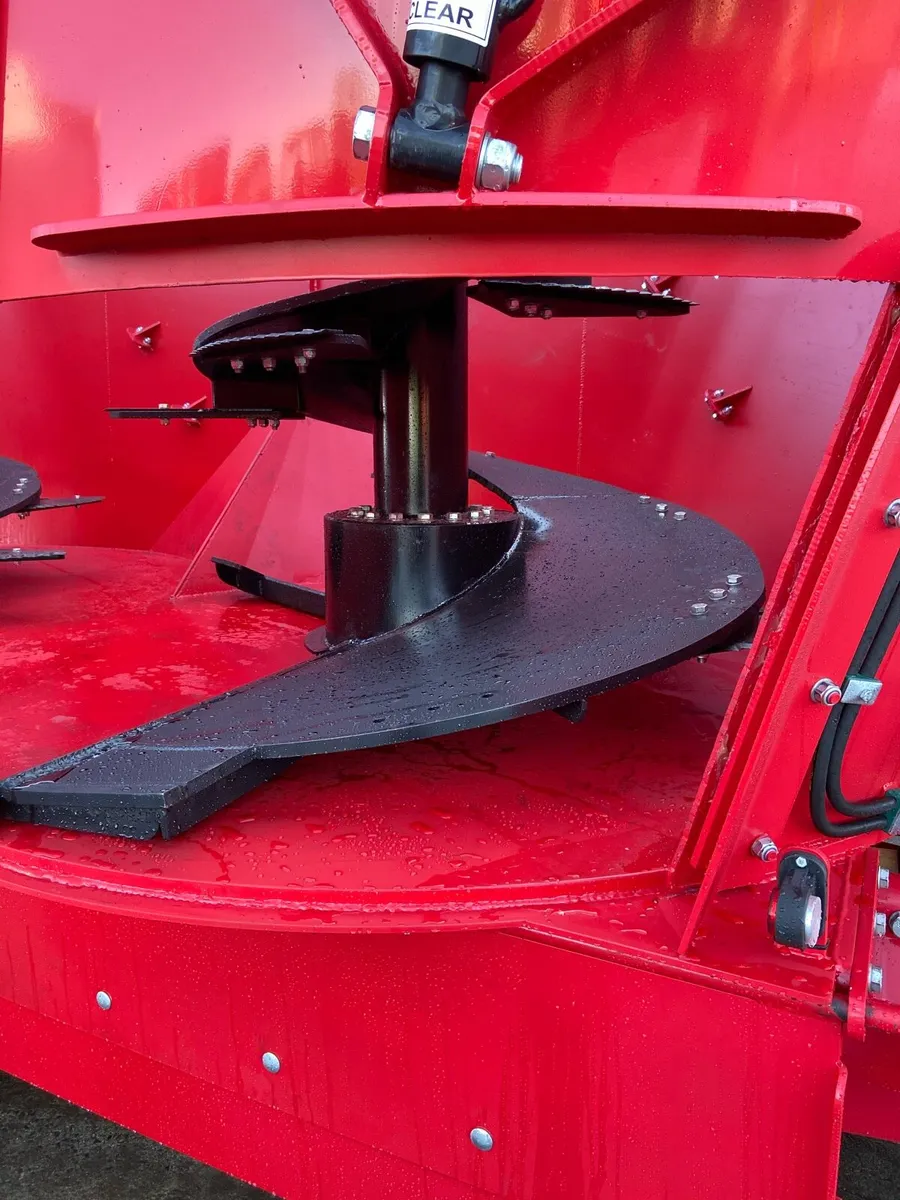 Diet feeder augers - Image 2