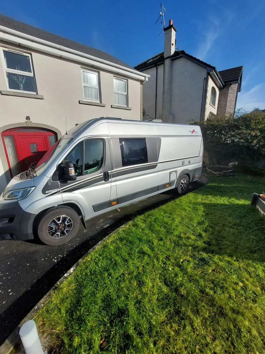 Carthago Malibu Camper Van 2.3 / 140 - Image 2