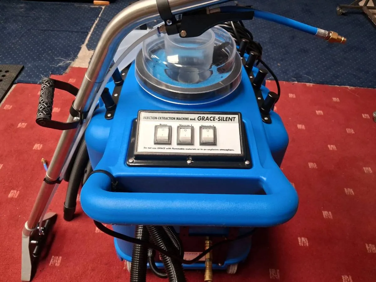 Carpet cleaning machine - Image 2