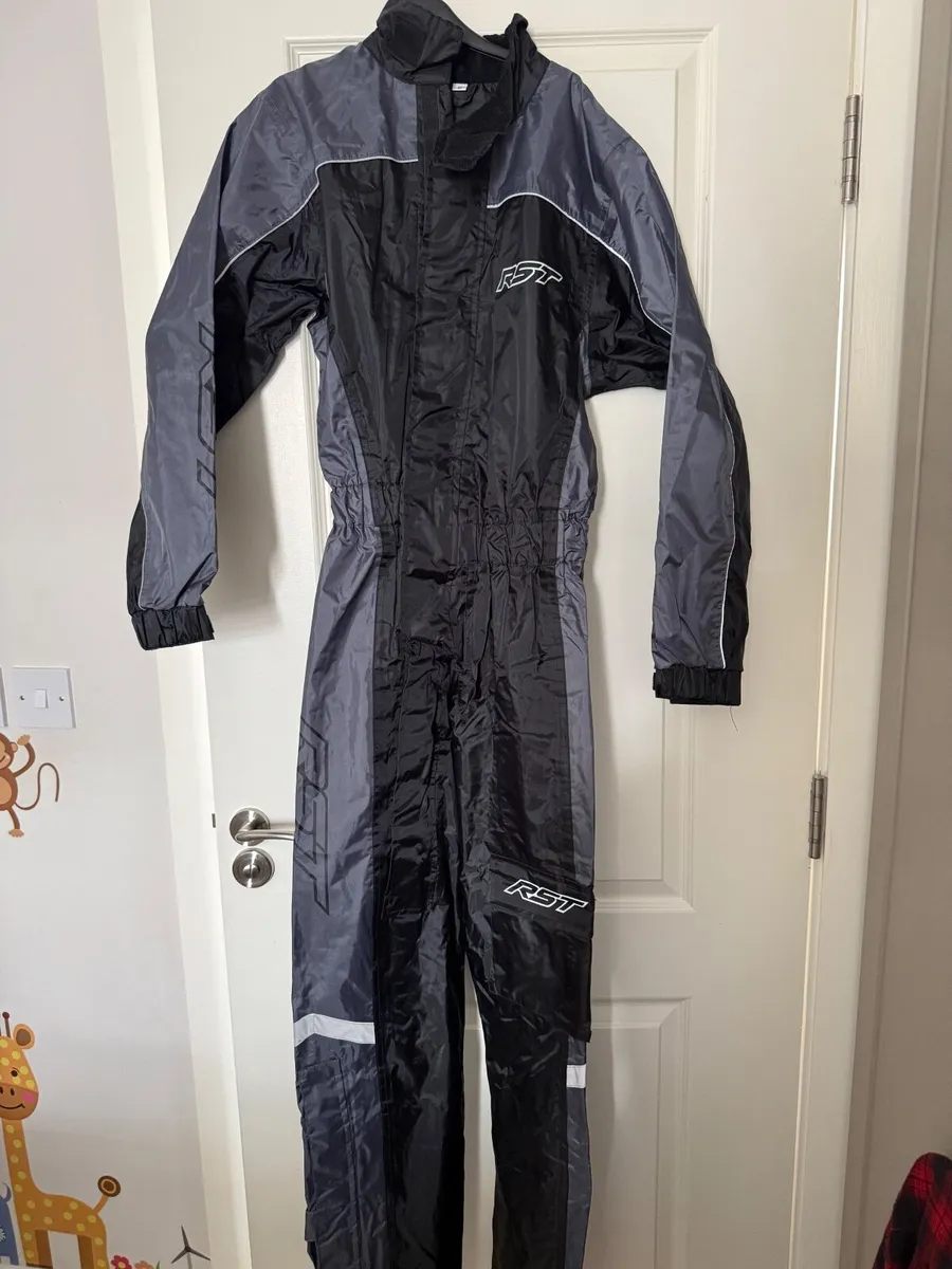 Bike clothes - Image 1