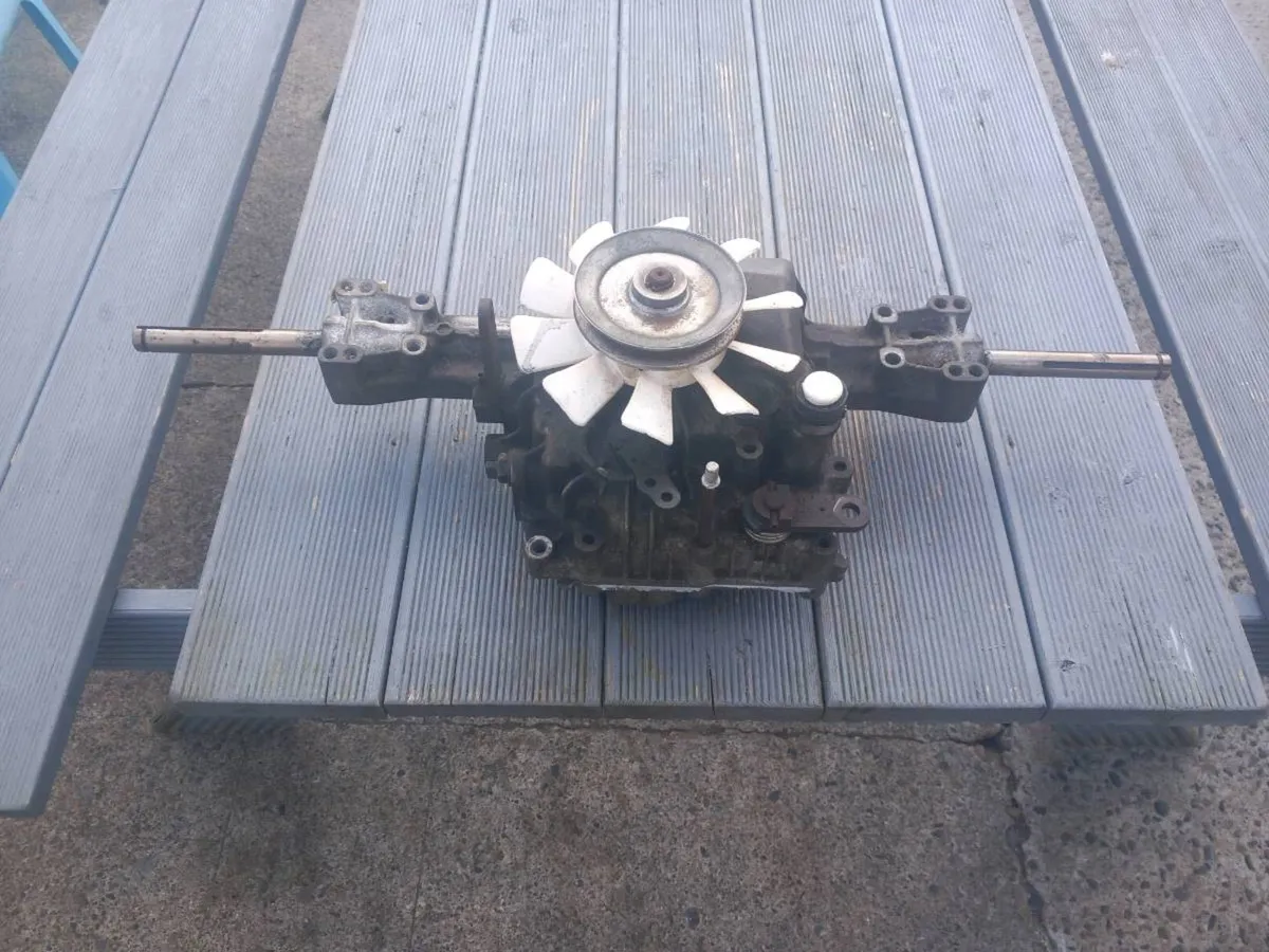 Castlegarden/Mountfield hydrostatic transmission - Image 1