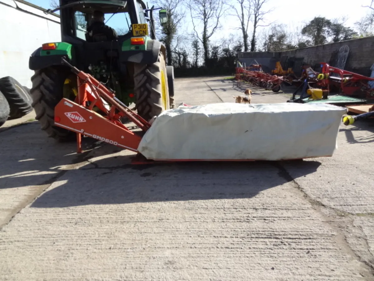 Kuhn GMD600 Side Mounted Disc Mower - Image 1