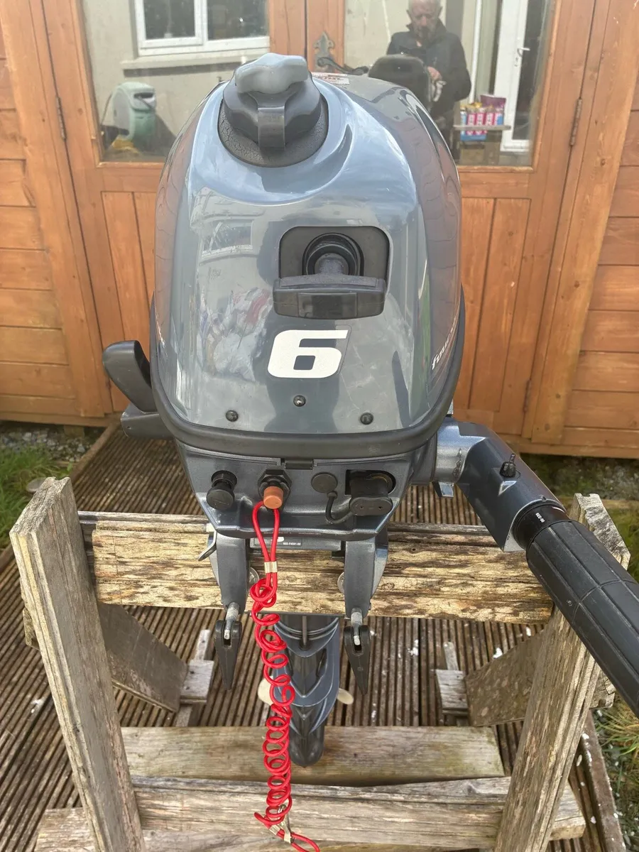 Outboard engine - Image 1