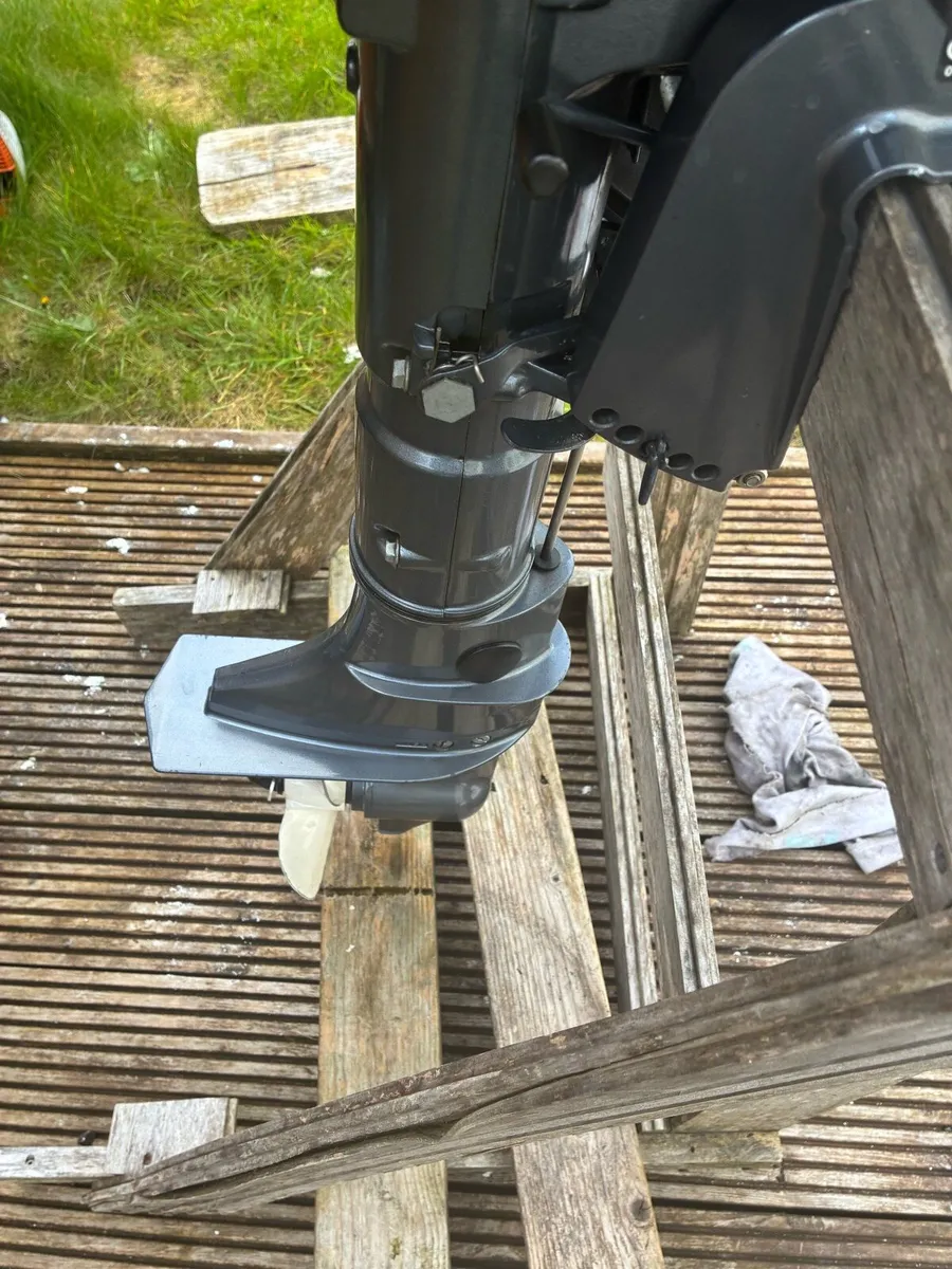 Outboard engine - Image 2