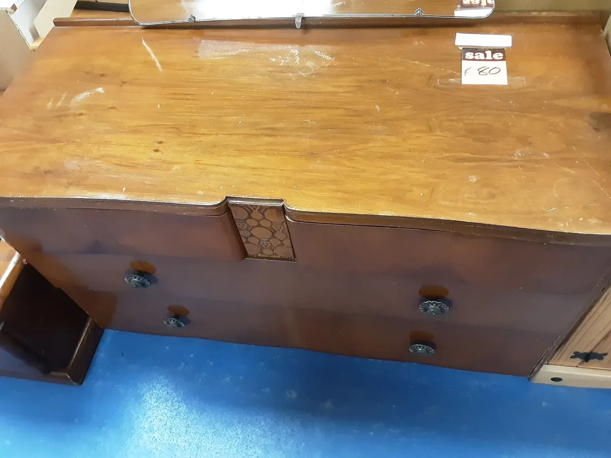 VINTAGE SIDEBOARD - Image 2