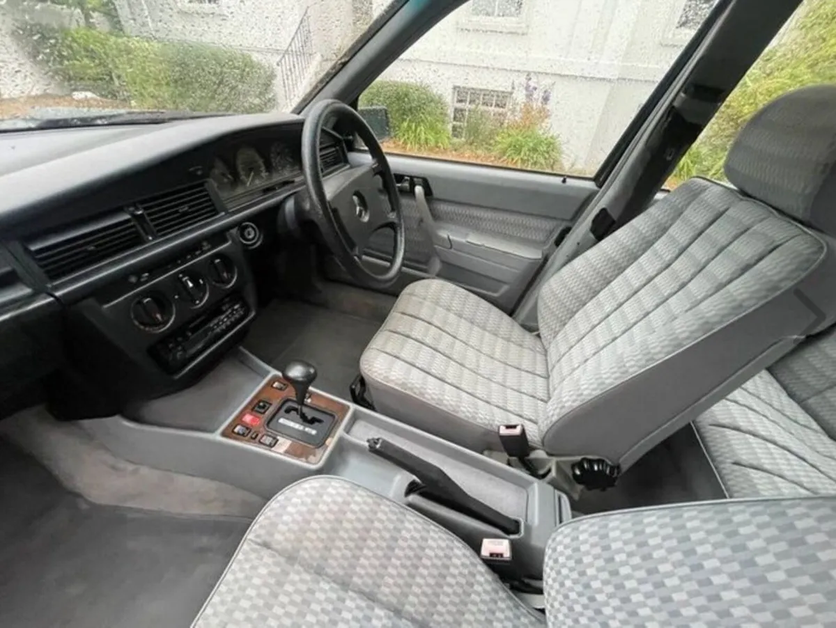 1990 Mercedes 190D, 2.5L, Automatic - Image 3