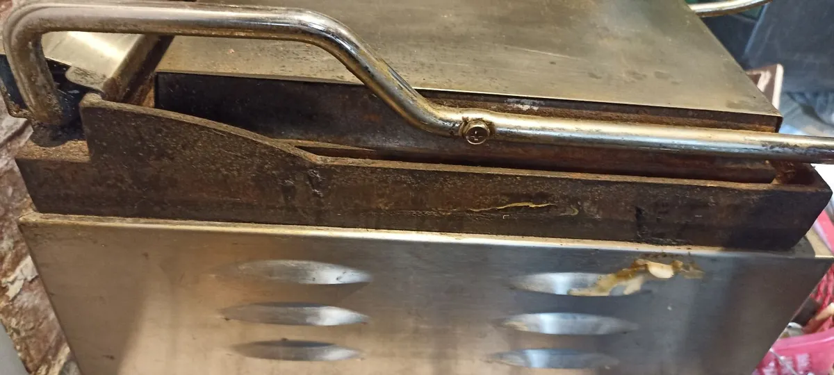 Buffalo Contact Grill - Image 2