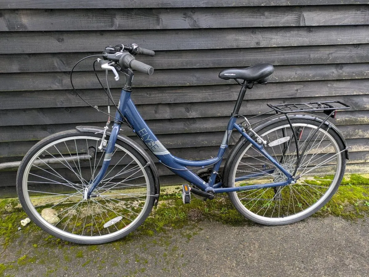 Ladies bicycle - Image 1