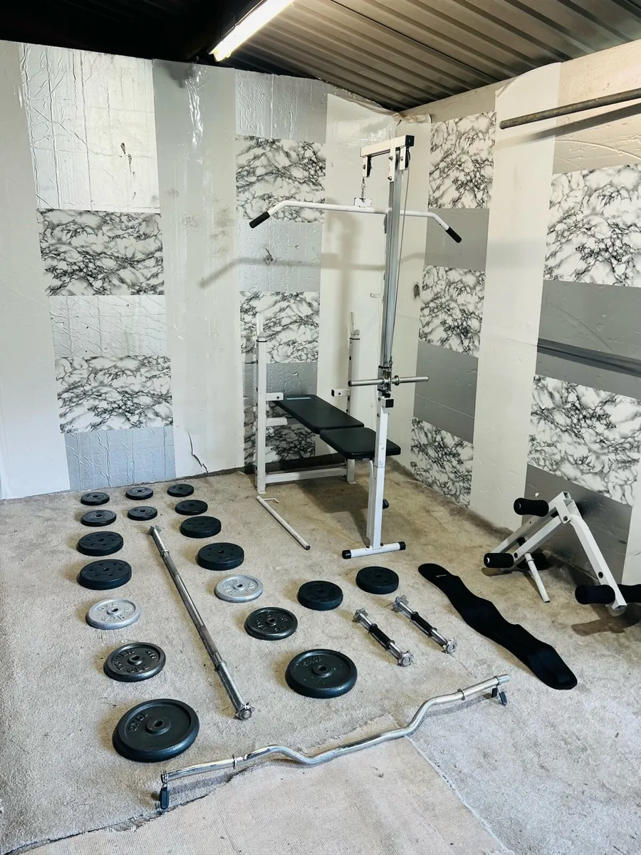 BENCH WITH LAT PULL DOWN ATTACHMENT WEIGHTS BARS - Image 4