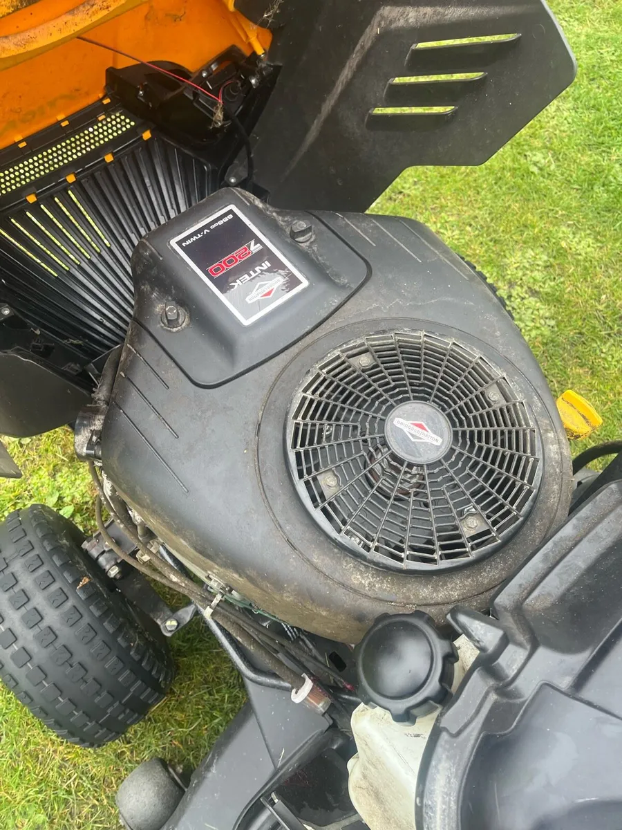 Ride on lawnmower - Image 2