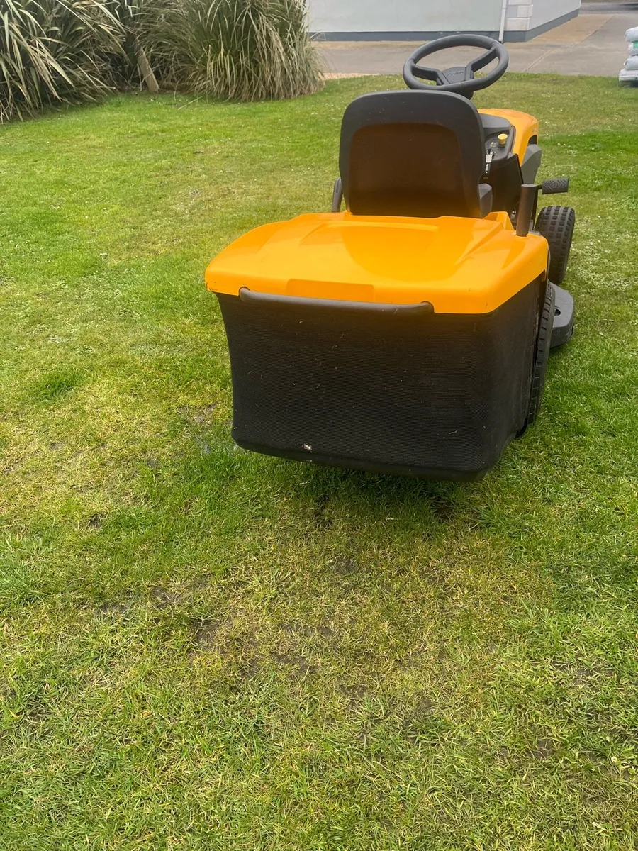 Ride on lawnmower - Image 3