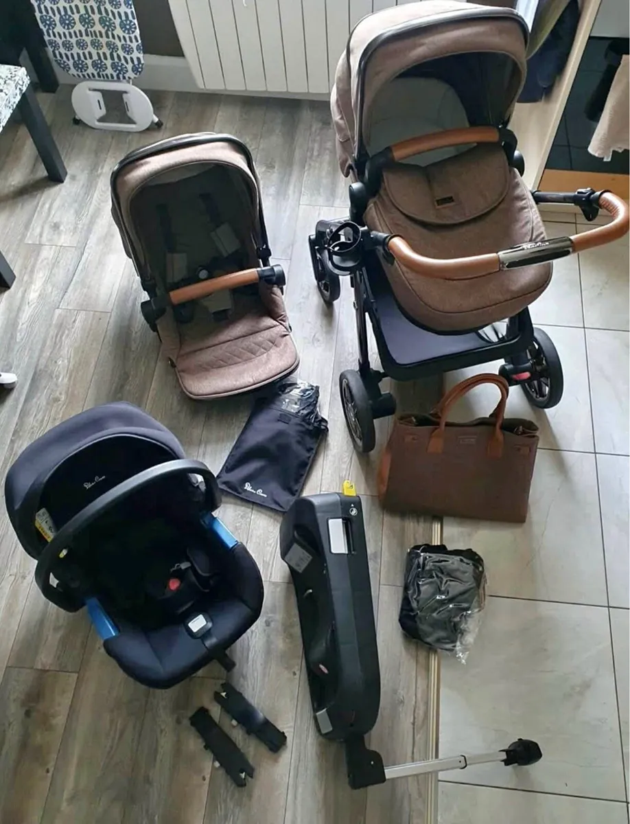 Luxurious Baby travel system- Silver Cross Pacific - Image 1