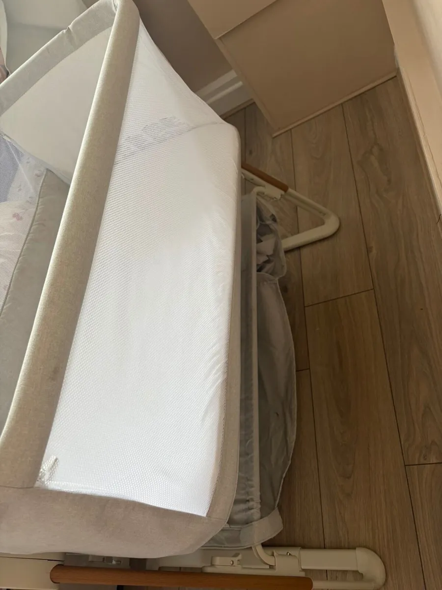 Next to me cot - Image 3