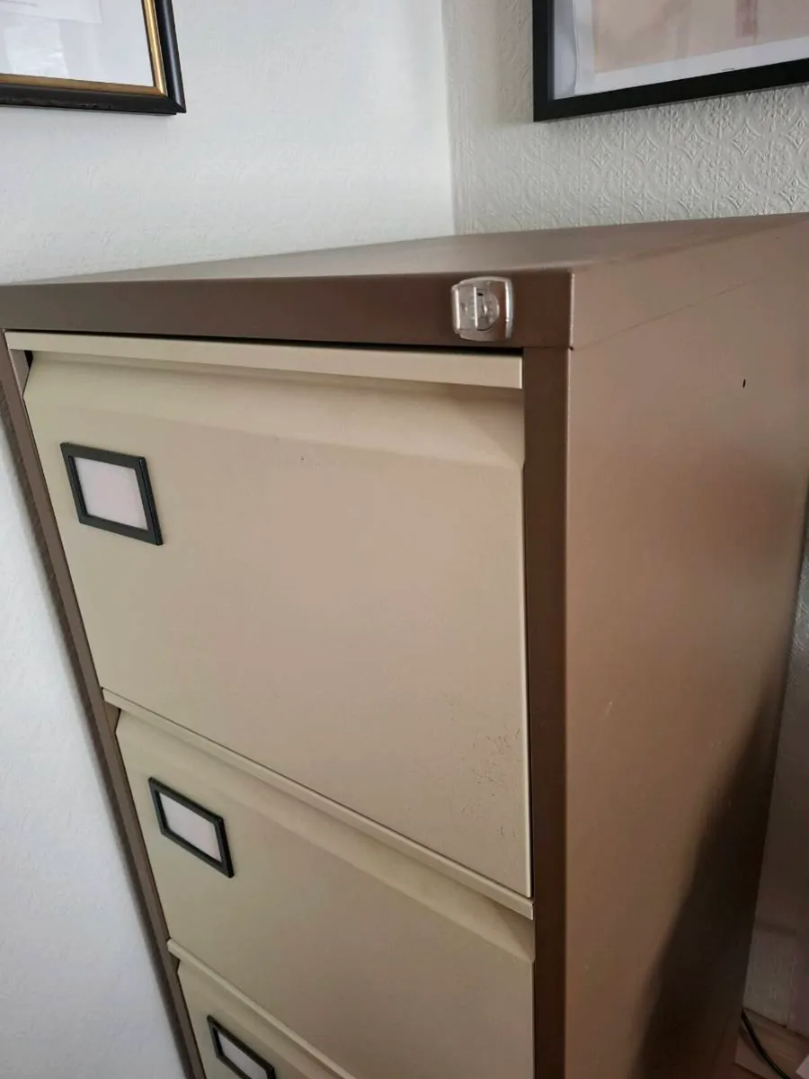 Filing cabinet - Image 2