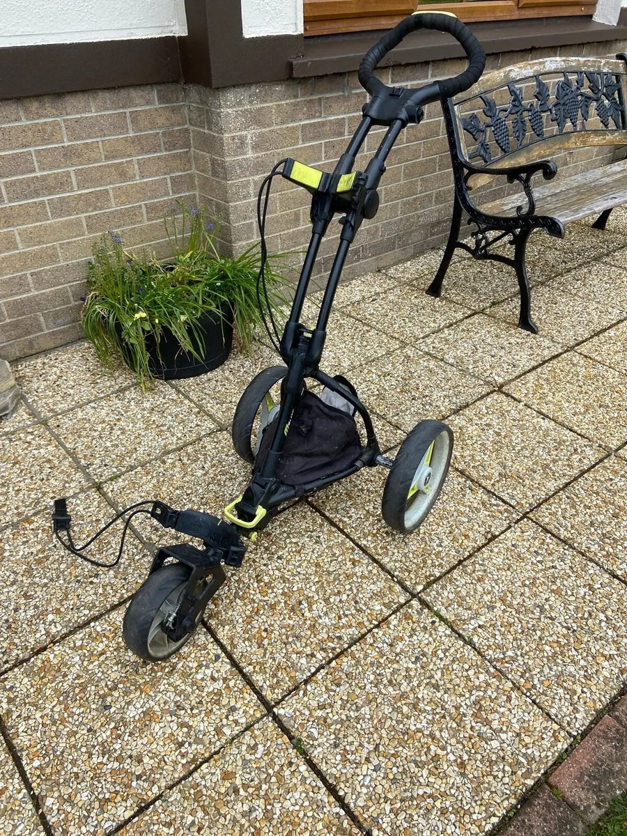 3. Wheel. Golf. Trolley