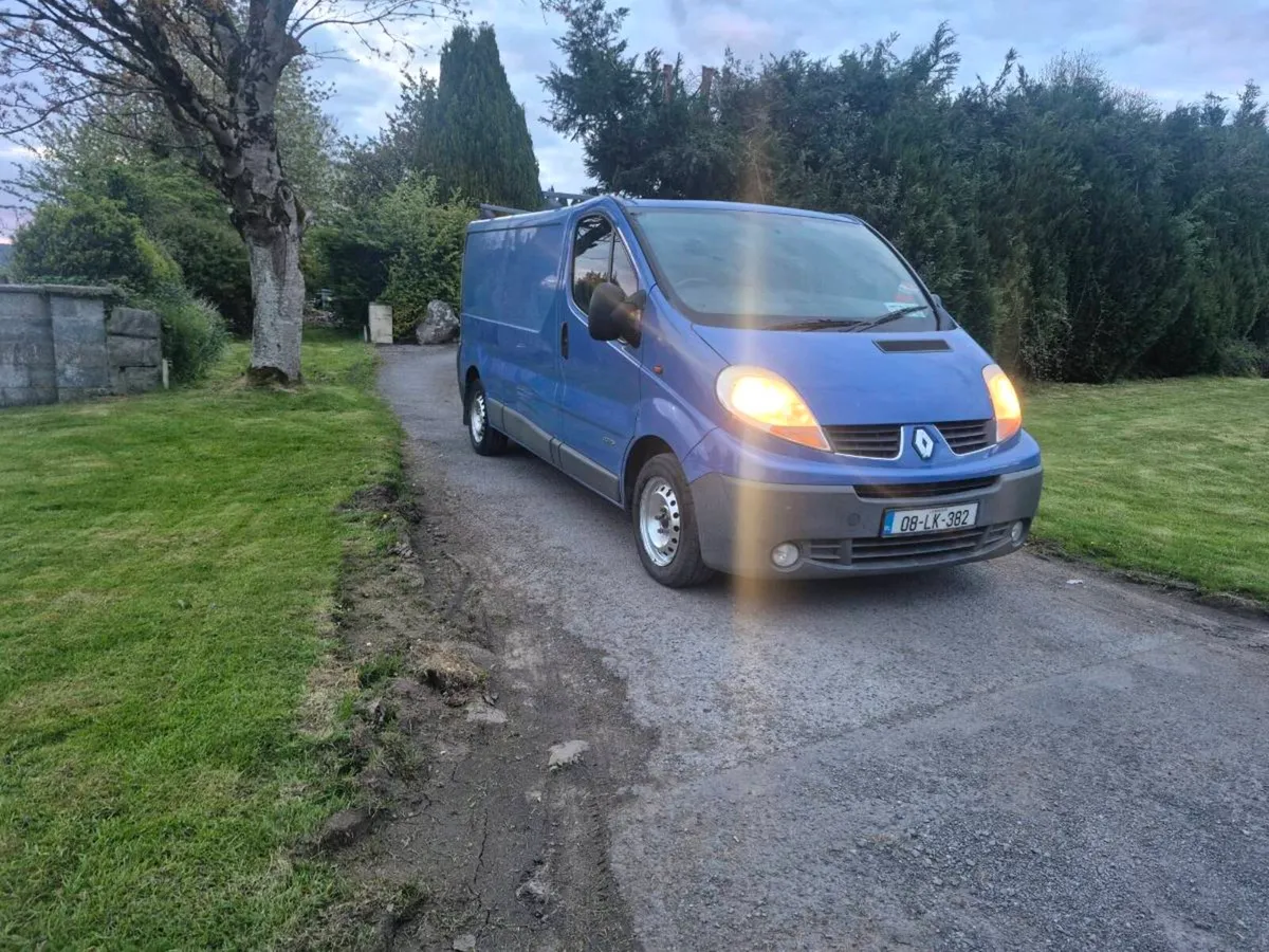 Renault Traffic - Image 2