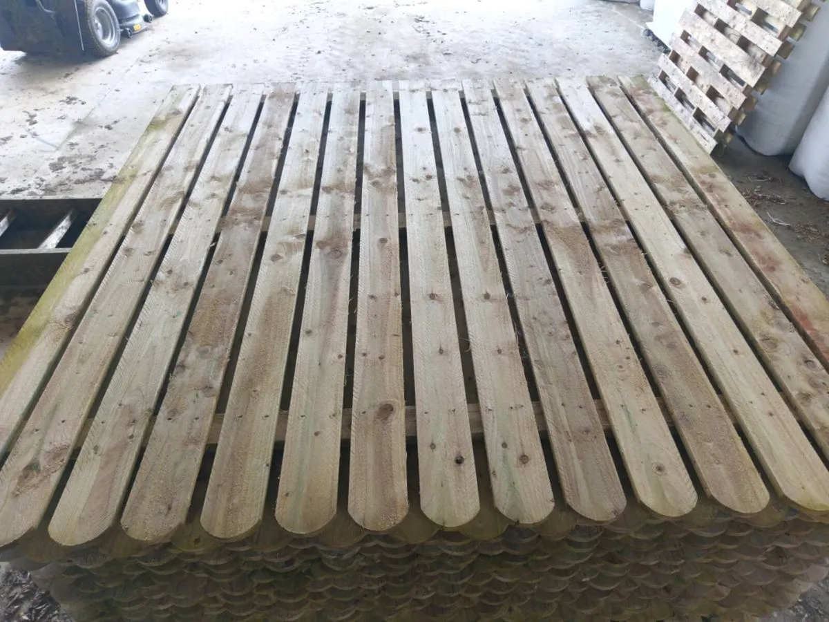 Timber fencing/panels - Image 4