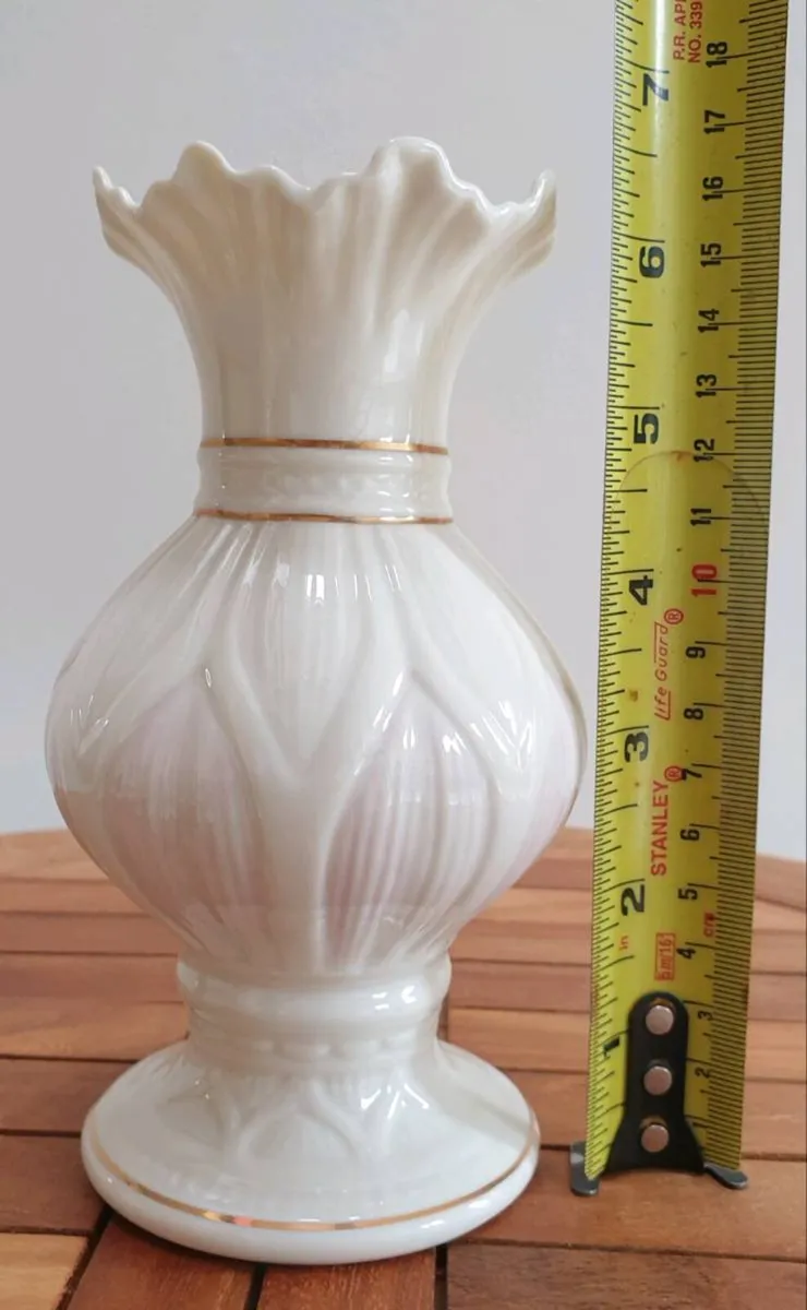 Belleek Vase - White with a Hint of Pink - Image 4
