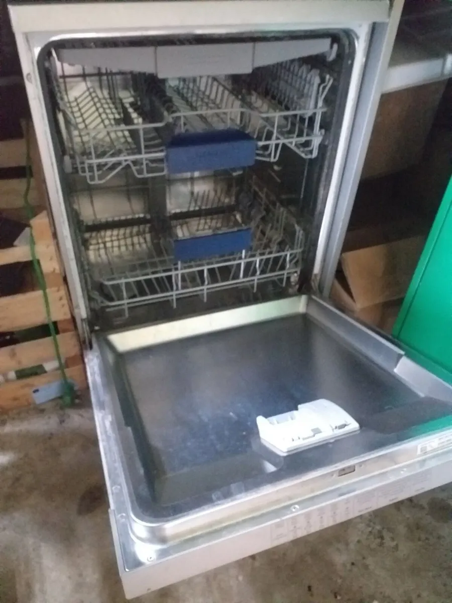 Simens dishwasher - Image 2