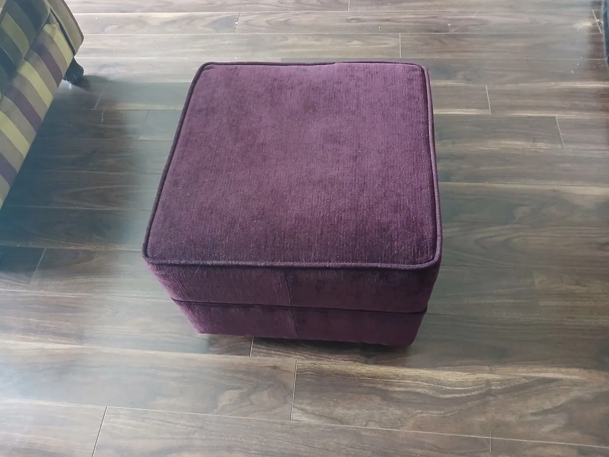 Suite of furniture - Image 3