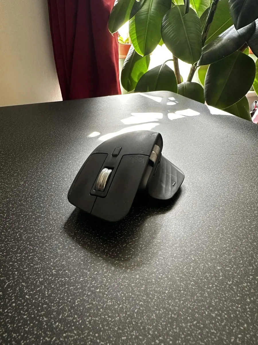 Logitech MX Master 3S - Image 1