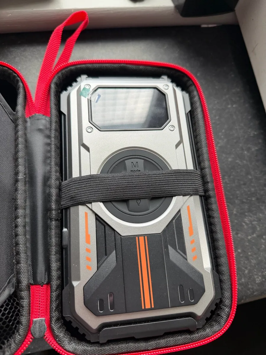 Inflatable car jump starter - Image 1