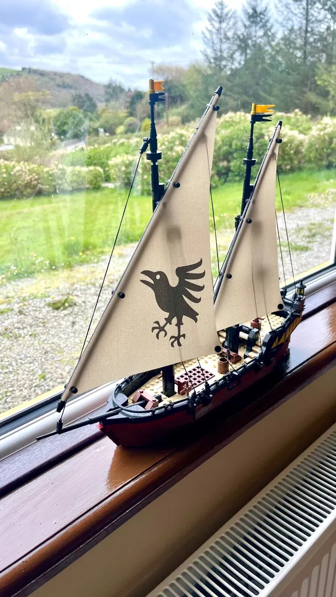 LEGO MOC The Raven Claw - Pirate Castle Ship Boat - Image 1