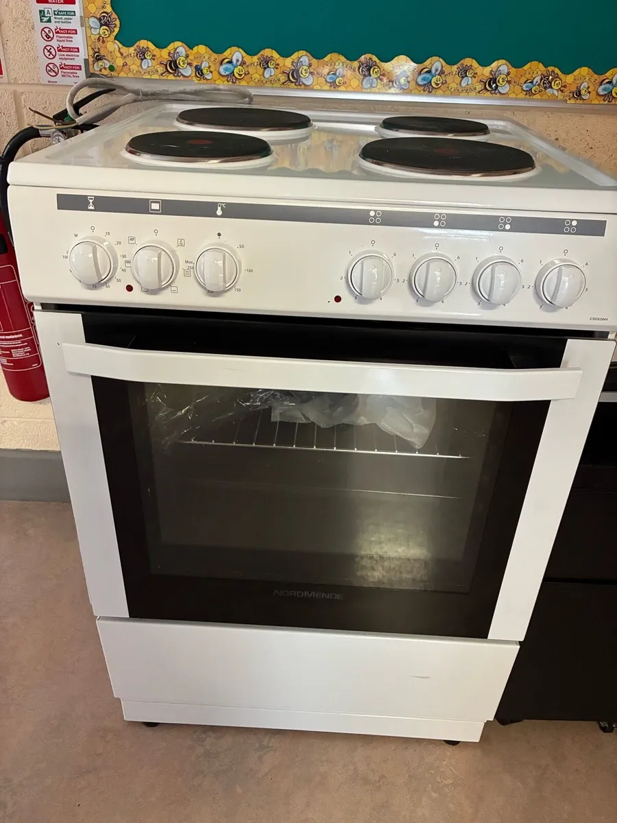 New Nordmende Cooker - Image 1