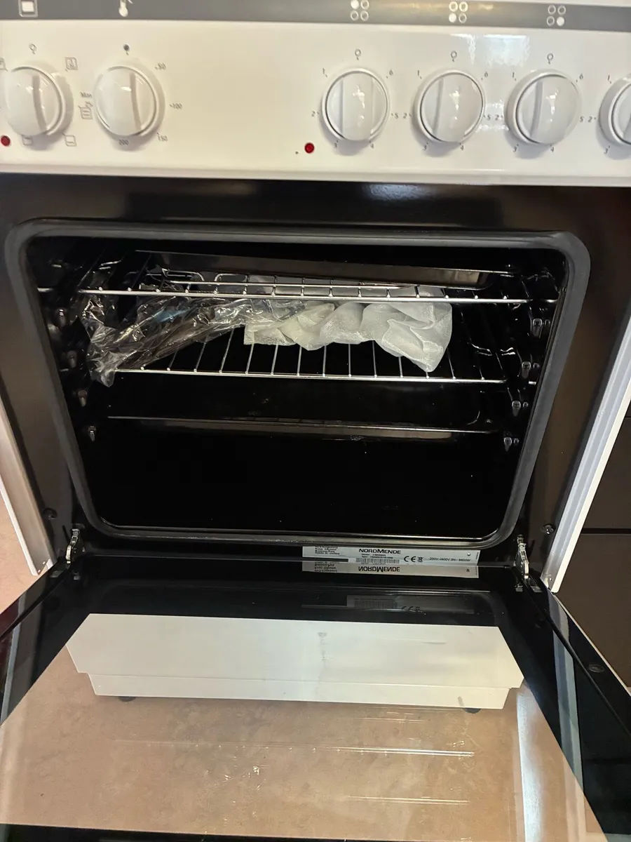 New Nordmende Cooker - Image 2