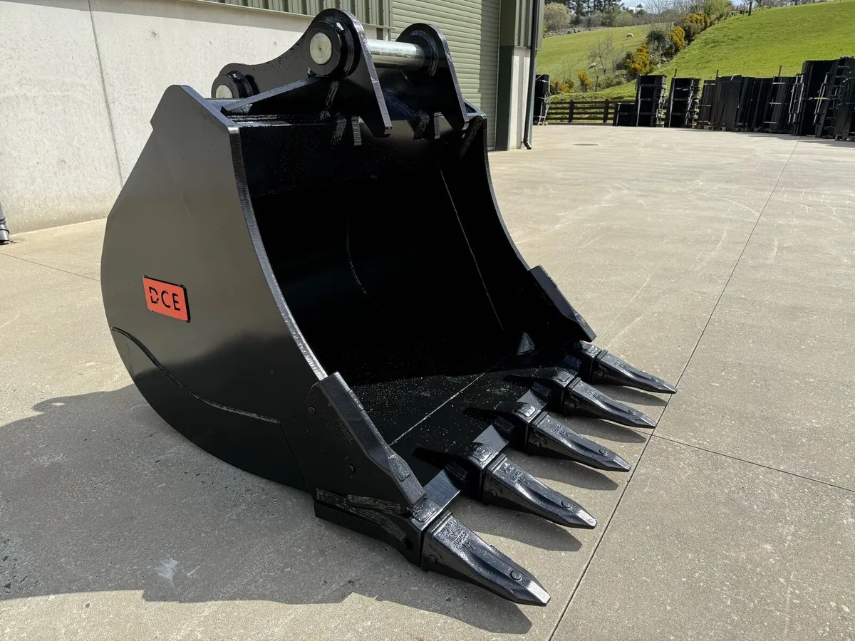 New DCE 35 ton 60 inch digging bucket - Image 1