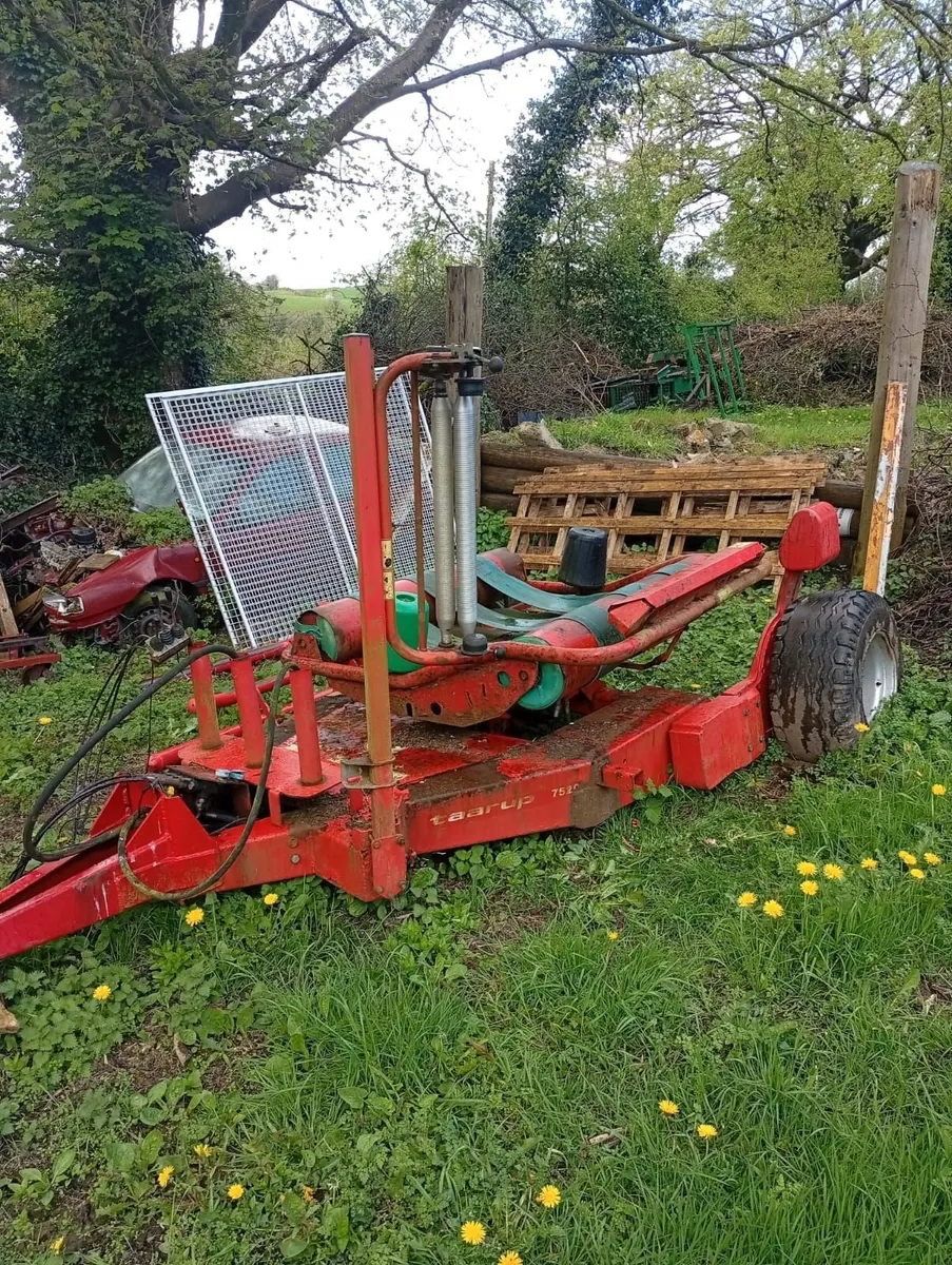 Wrapper, farm machinery - Image 1