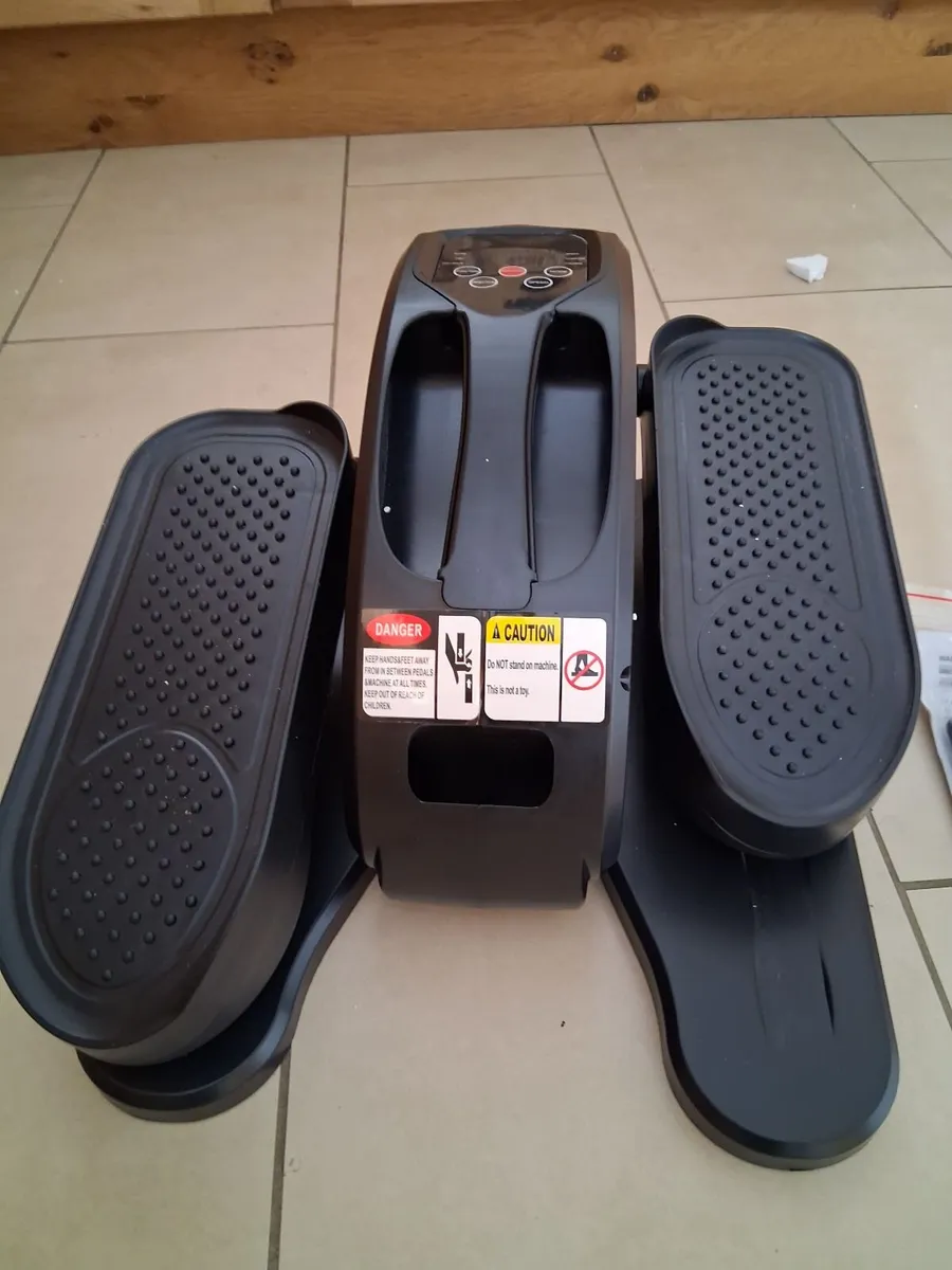 Electric Elliptical trainer sitting pedal trainer - Image 2