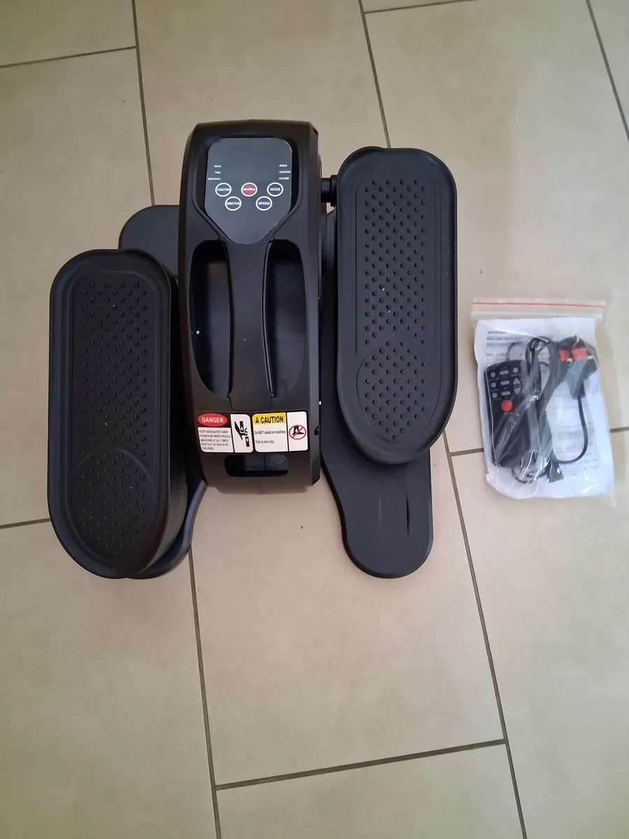 Electric Elliptical trainer sitting pedal trainer - Image 3