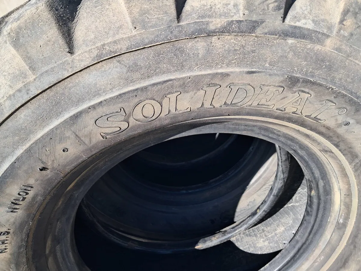 14.00-24 telehandler  tyres - Image 3