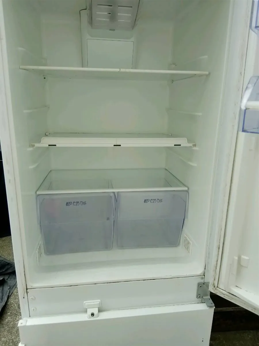 Fridge freezer - Image 2