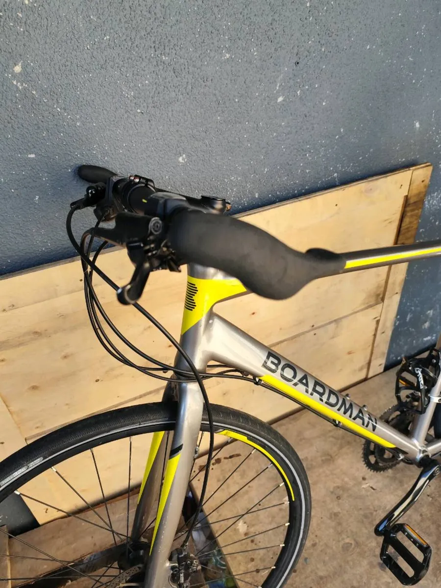 Hybrid road bike - Image 3