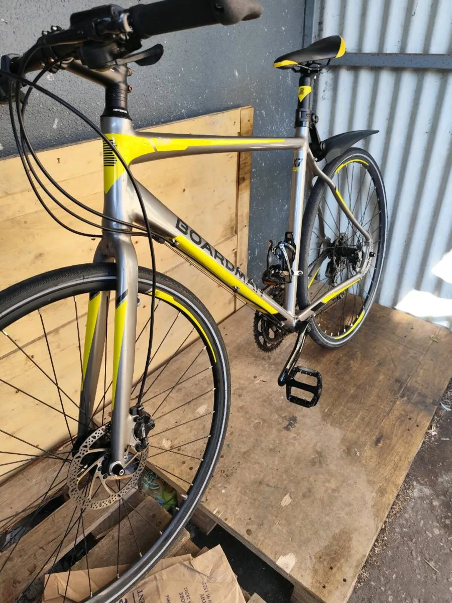 Hybrid road bike - Image 2