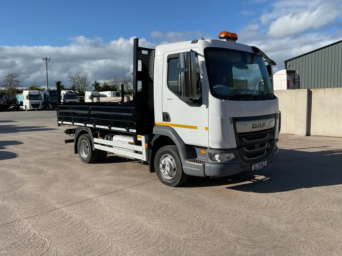2022 DAF LF180 4x2 Tipper - Image 1