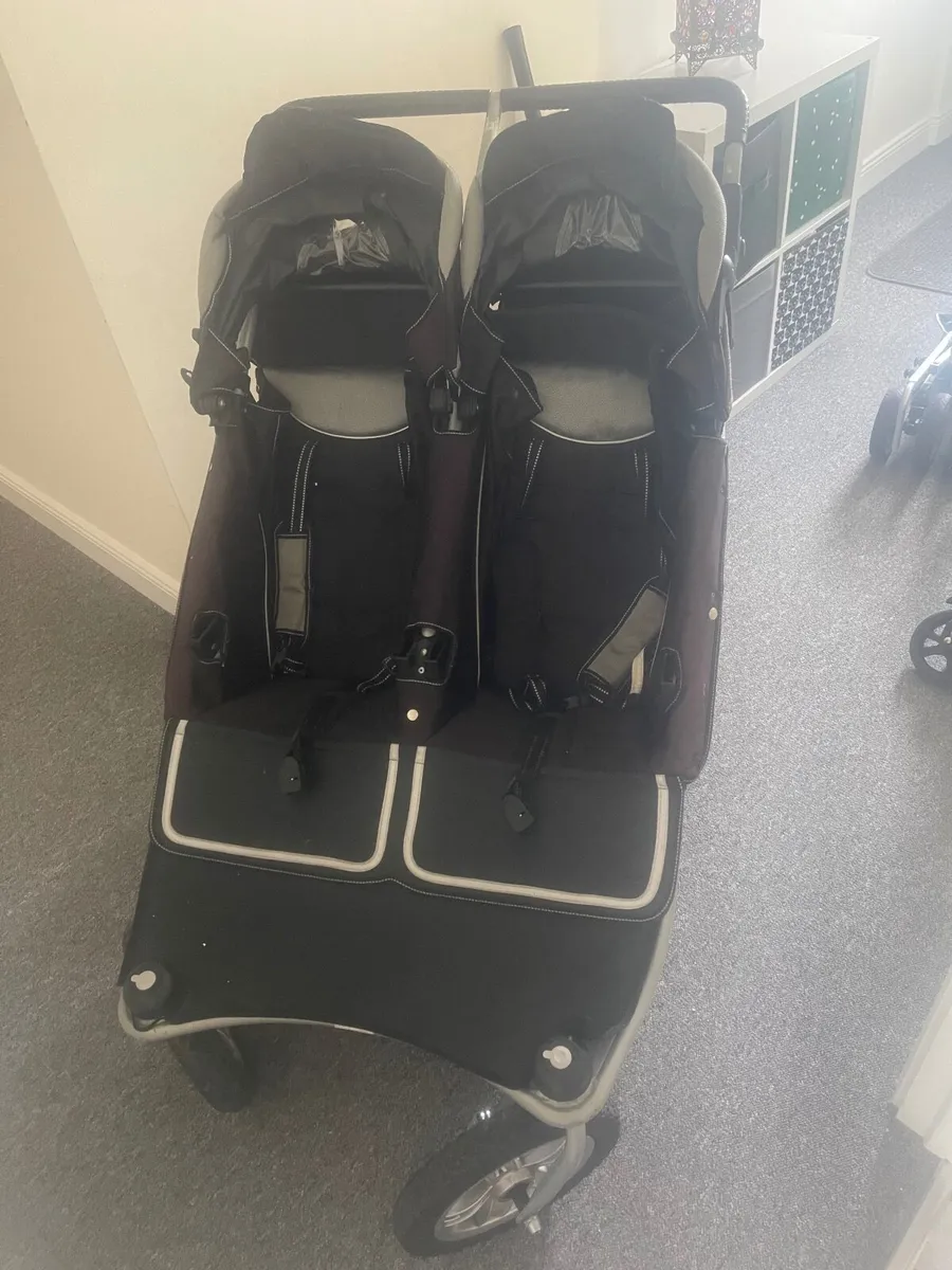 Double Pram - Image 2