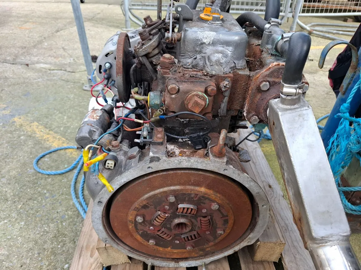 Boat engine - Image 3