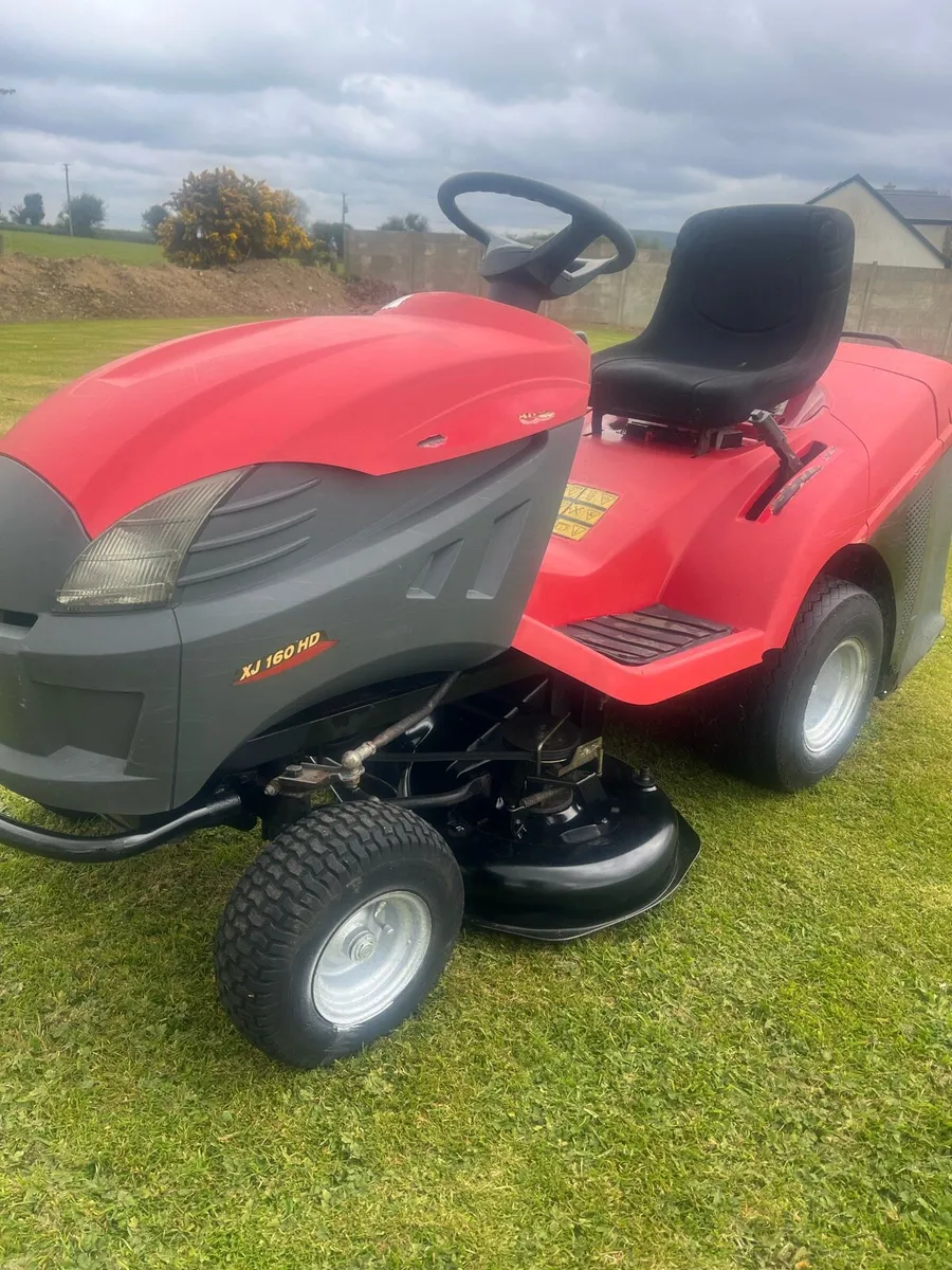 Castlegarden mower - Image 1