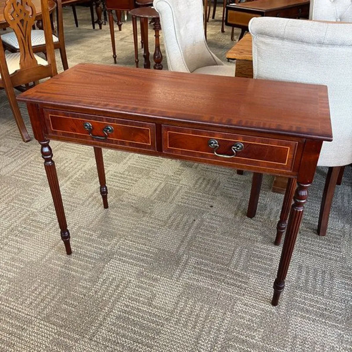 Beautiful mahogany console table & two drawers  Wi