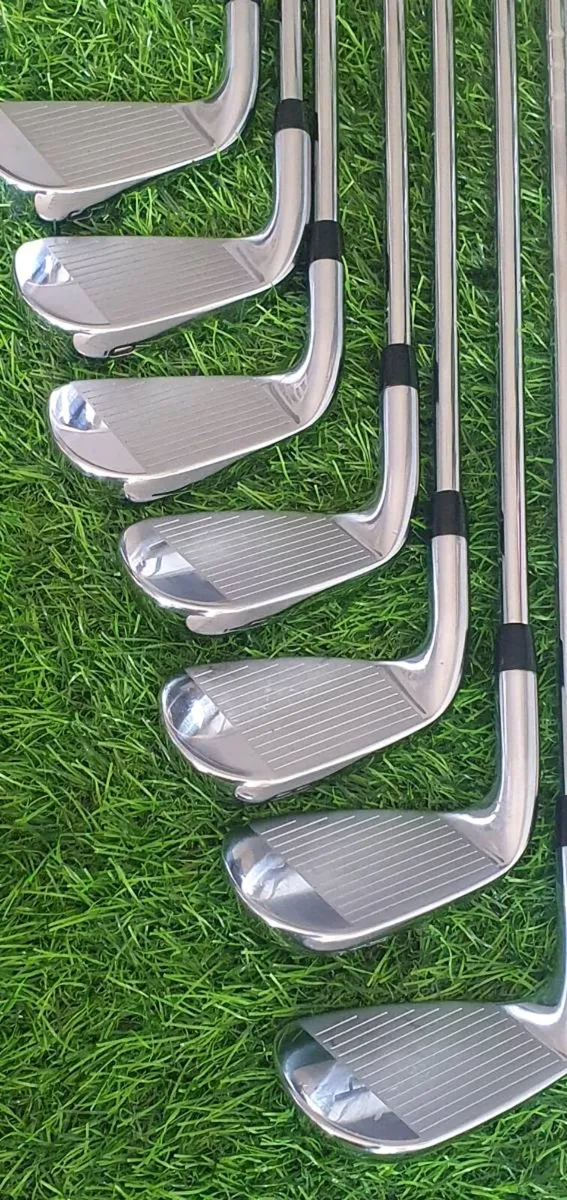 NEW TITLEIST T300 IRONS - Image 4