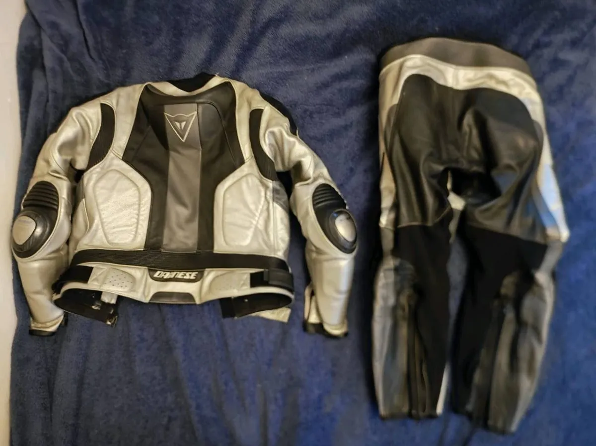 Dainese Motorcycle full leather suit - Image 2